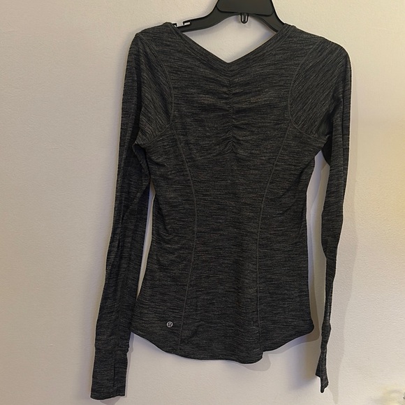 Lululemon Athletica Gray Fitted Long Sleeve Top - Good used condition - Picture 2 of 10